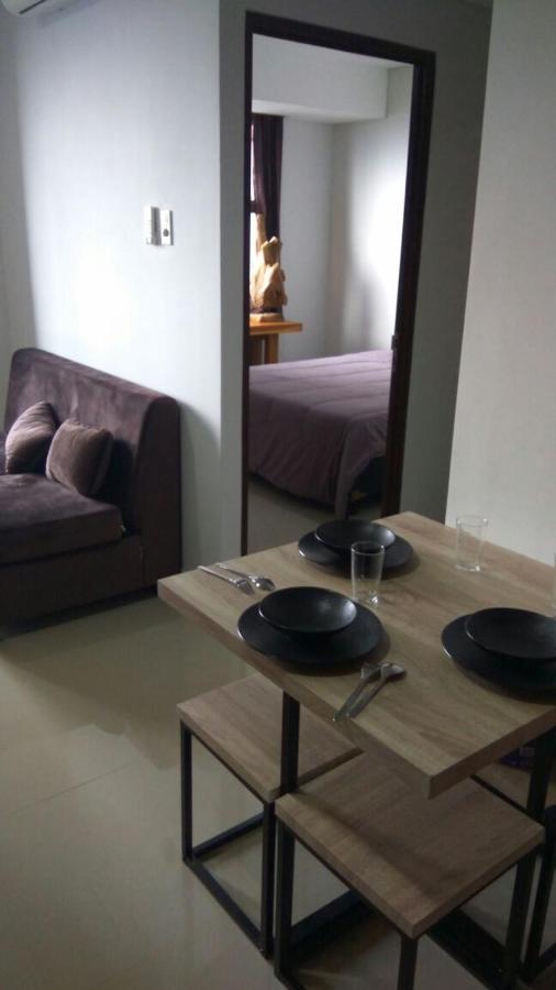2 Bedrooms - Royal Olive Apartment - Pejaten South Of Jakarta Jacarta Exterior foto